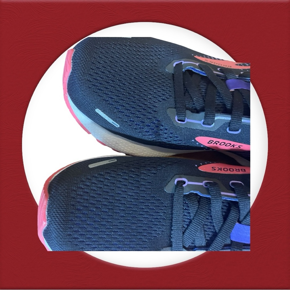 Brooks Adrenaline GTS 22 size 11 - Picture 3 of 7
